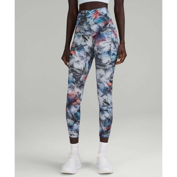 Lululemon Fast and Free HR Tight 25" *Pockets - Picture 1 of 8